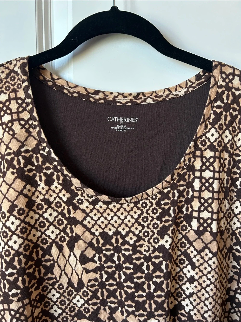 NWOT Catherines Brown and Tan Geometric Short Sleeve Shirt 1X - Picture 2 of 9